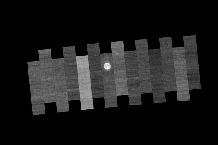 Luna, un reper pentru observarea Pământului
